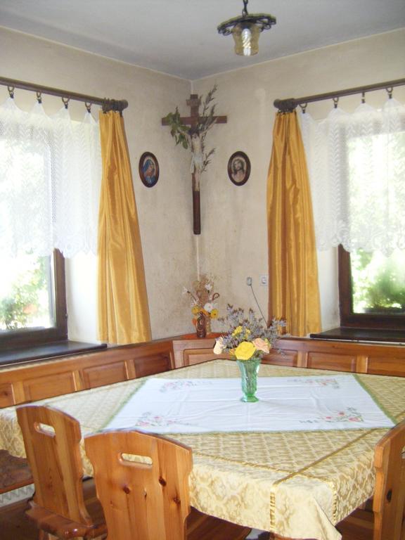 Guest House Kmetija Dane Exterior photo