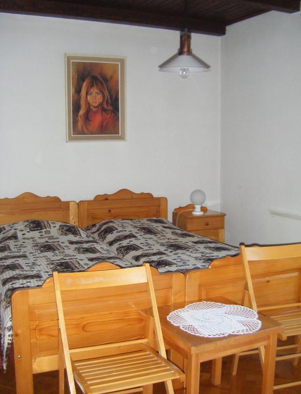 Guest House Kmetija Dane Exterior photo